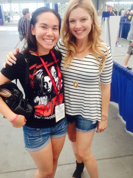 Hey it's Clare Kramer ! Glory from Buffy the Vampire Slayer (The show that made my life). 